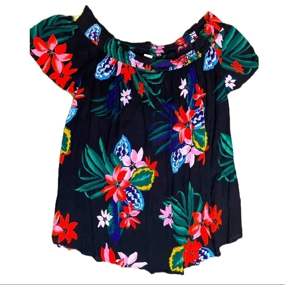 Old Navy Size Medium 🌟Offers welcome!🌟